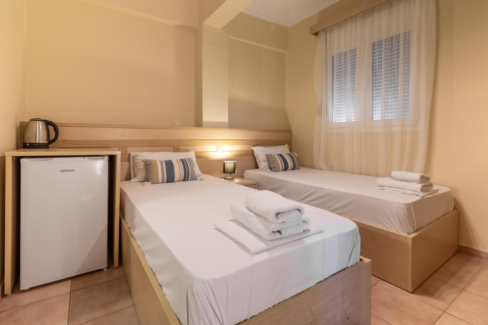 Fontana Luxury Rooms Mytilíni Exteriör bild