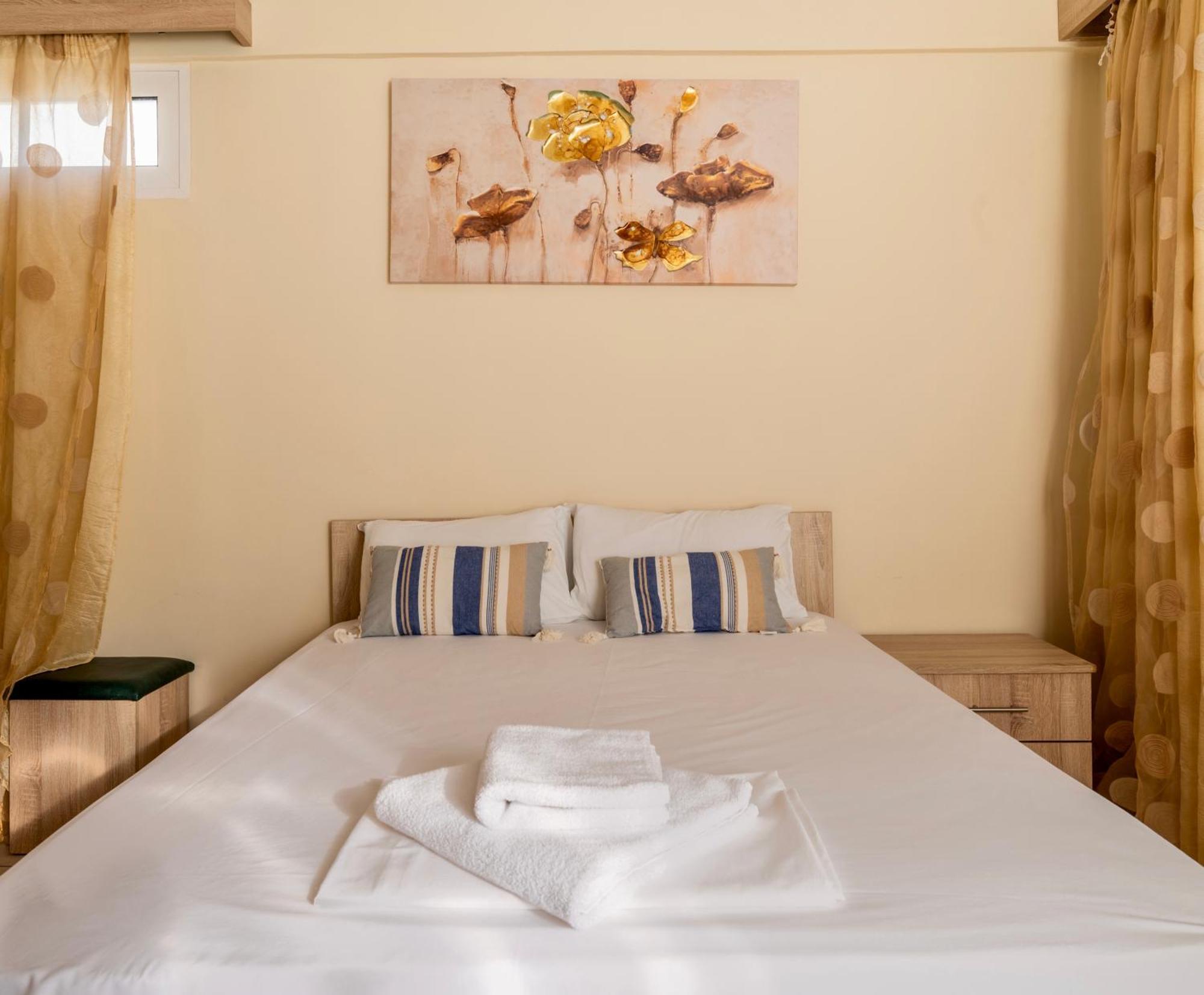Fontana Luxury Rooms Mytilíni Exteriör bild